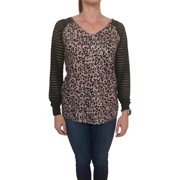- Leopard Print, Sheer Black Arms, Long Sleeve Top. New - Picture 8 of 10